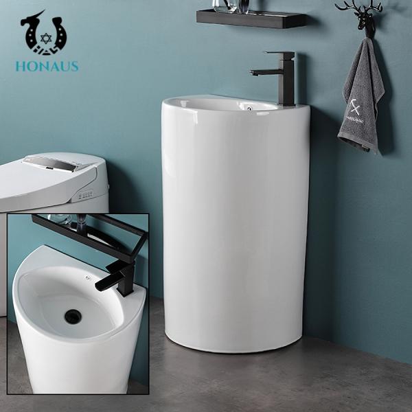 Ceramic Pedestal Free Standing Wash Basin Multiple Shape OEM ODM