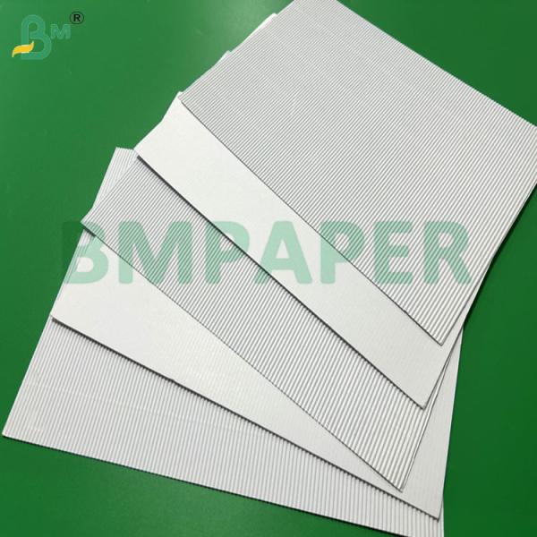 Papier ondulé simple face blanc 1,1 mm pour carton d'emballage, cannelure F, 787 x 1092 mm