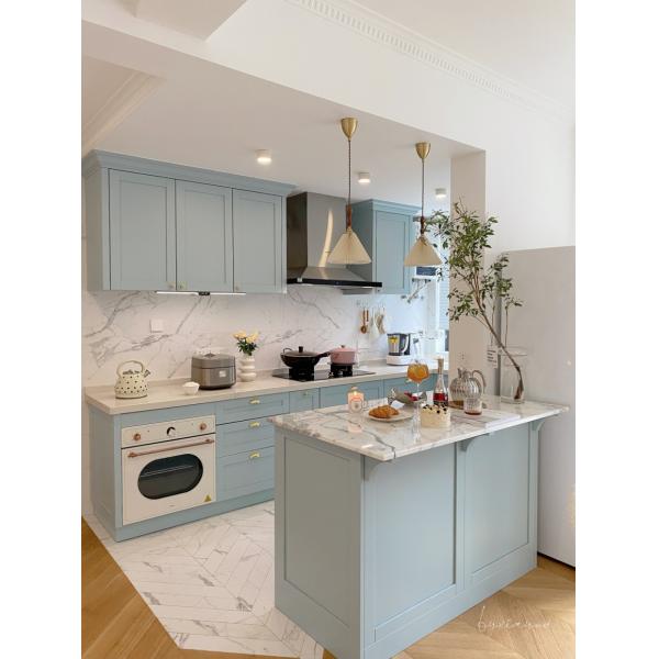 Kitchen Pantry Cupboard Lacquer MDF Kitchen Cabinet Design From China