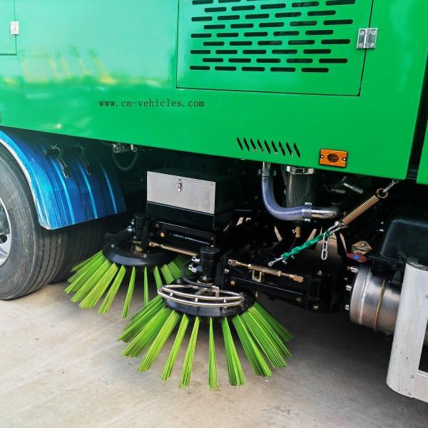 Foton Aumark Vacuum Road Sweeper Truck 78KW With Snow Remover