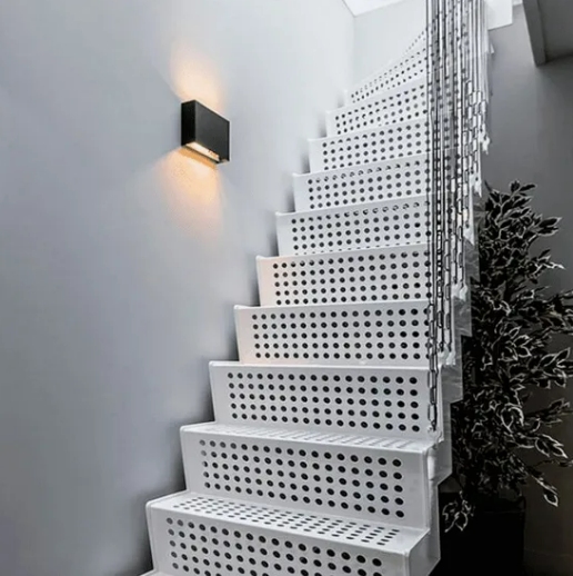 Durable Galvanized Steel Stair Treads for Enhanced Traction