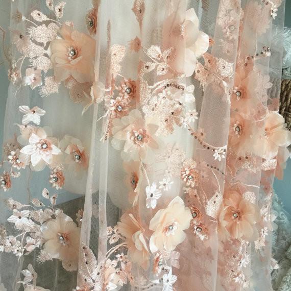 A tela nupcial frisada floral luxuosa do laço Scalloped a tela do laço do vestido de casamento da borda