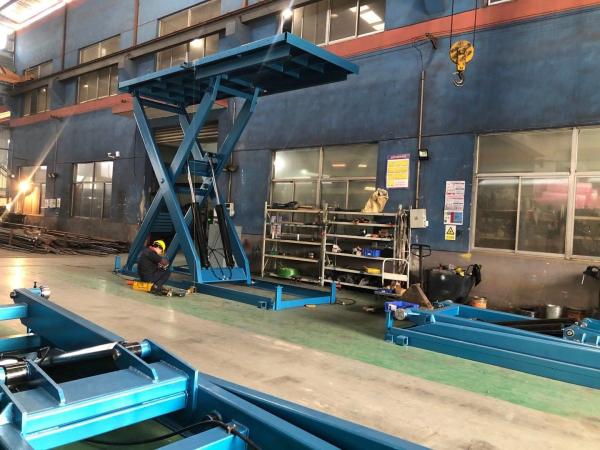 Heavy Duty 4T Hydraulic Scissor Loading Goods Lift Or Car Lift Custom-Made