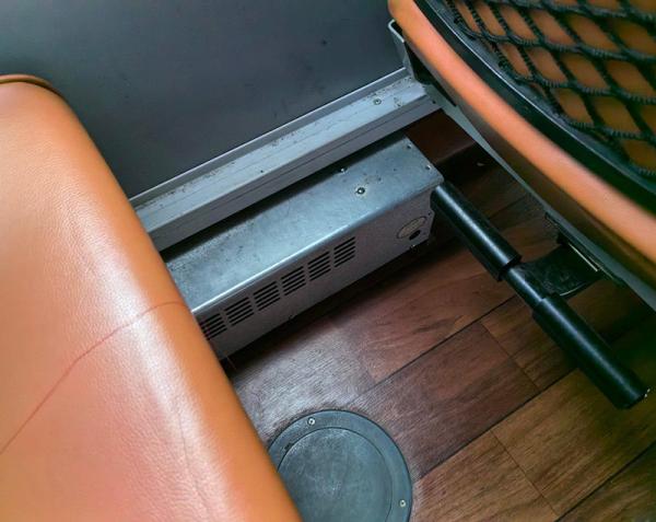 48seats Second-hand Coach Bus Diesel Fuel Max Speed 100 Km/H Driving Bus Yaxing LHD Cheep Bus
