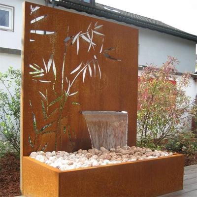 A fonte de água de aço rústica da lagoa de Corten do jardim com laser cortou o painel da tela