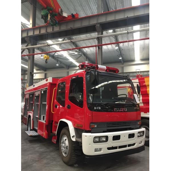 ISUZU 6M3 Water Tank Heavy Duty Fire Trucks , Foam Fire Truck Medium / Low Pressure Pump
