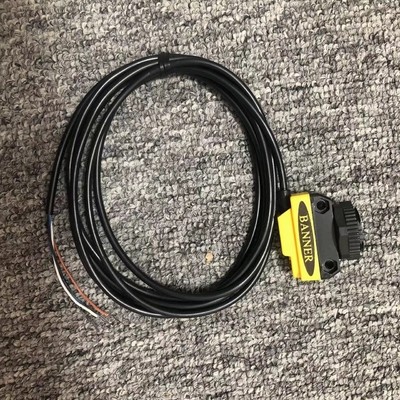 Banner QS18VP6D Diffuse Photoelectric Sensor with 450 mm Sensing Range IP67 NEMA 6 Rated and Complementary PNP Output