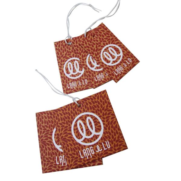 Lanlu 800gsm Artpaper Matt Coat Clothing Hangtags White Strings For lady fashion Dress