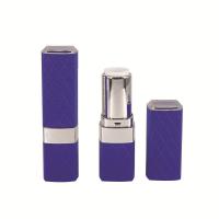 Contenant de tube de rouge à lèvres violet personnalisé pour une solution d'emballage cosmétique à la mode
