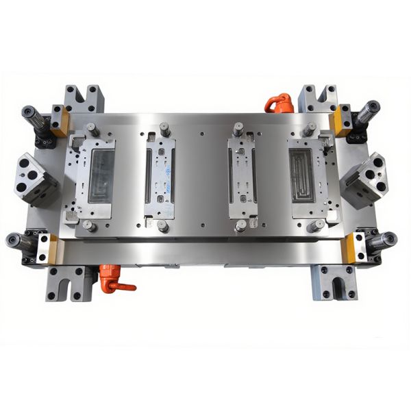 Moule de tôle d'emboutissage progressif SUS430 7T pour 2 millions de coups