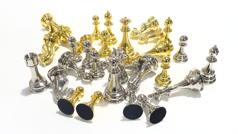 Wholesale Custom Luxury Chess Set with Foldable Design and Zinc-Alloy Material Chessboard