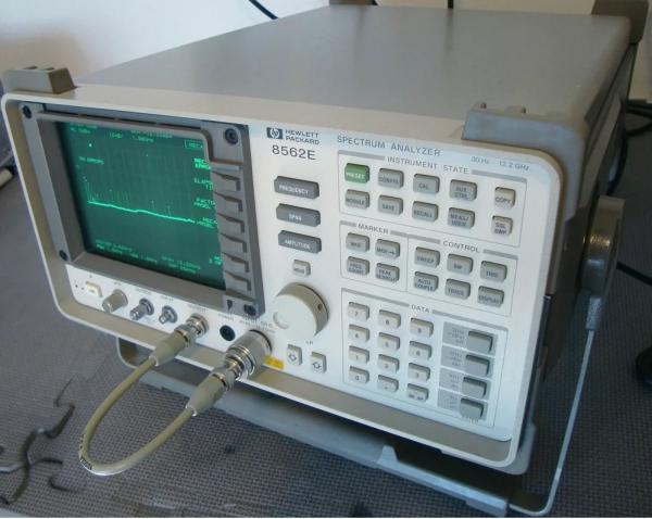 HP Agilent 8562E Portable RF Spectrum Analyzer 13.2 GHz Spectrum Analyzer
