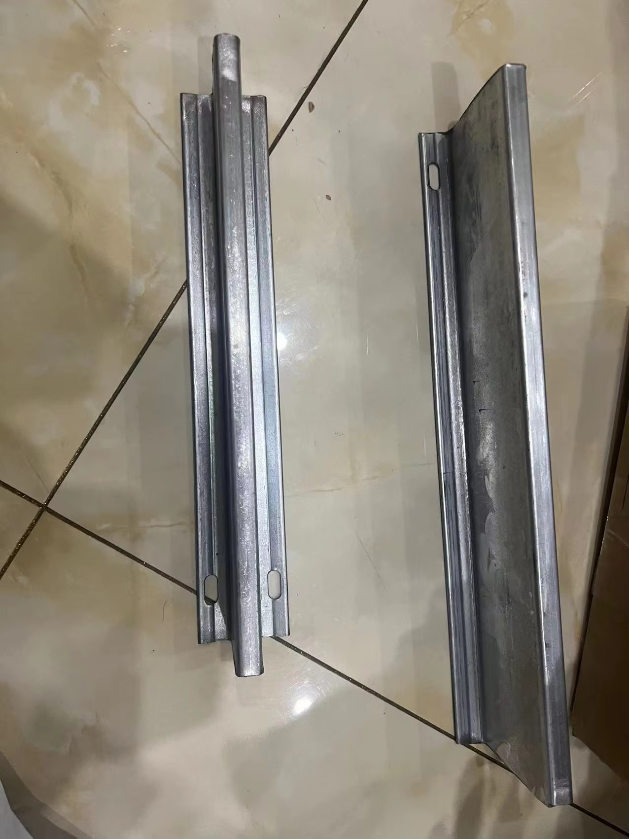 Residential Commercial Sectional Back Panel Strut Channel Roll Forming Machine Factories Garage Door Reinforcement Mexico