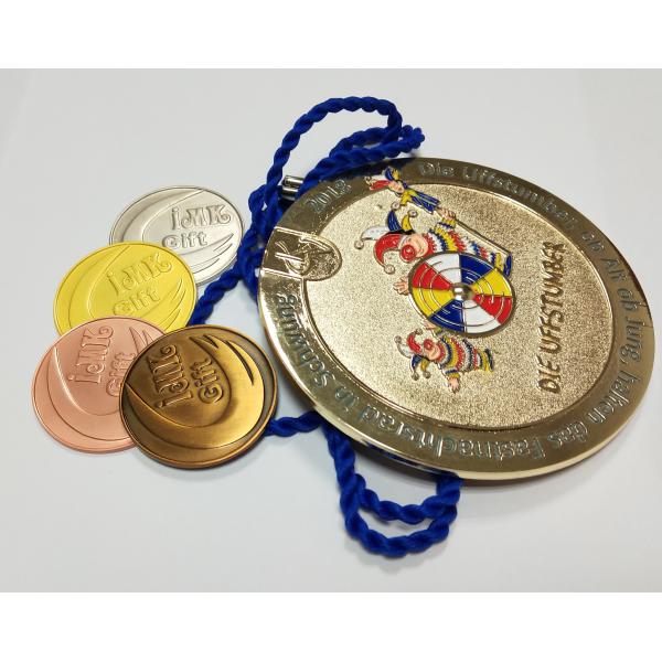 Factory direct sale custom metal diamond shaped gold plated carnival medals with sandblastinggermany carnival medal ,