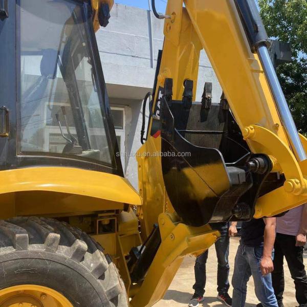 Chargeuse-pelleteuse Cat 420F d'occasion avec une puissance nette de 41,5 kW