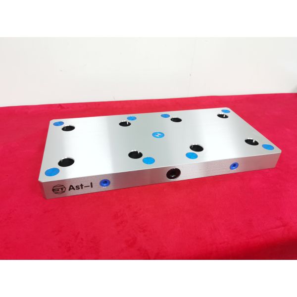 Manual Locking Axis Fixtures with 18KN Locking Force and 0.005mm Repeat Accuracy for CNC Machining