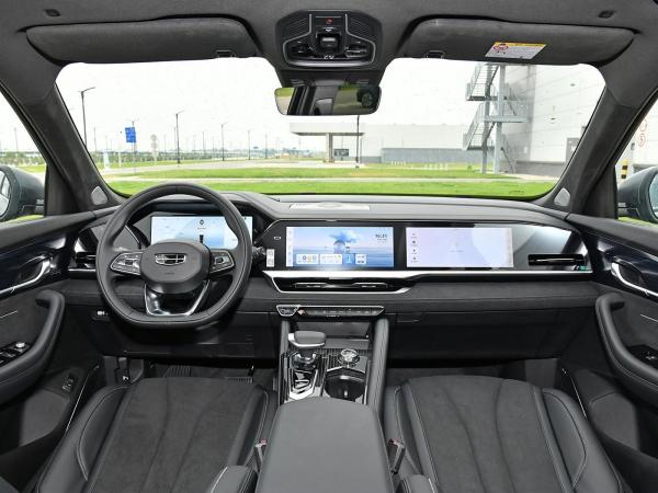 Geely Xing Yue L 2.0td DCT Evo 2WD Chinese Car Geely SUV / mid size suv