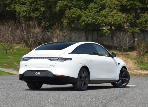 4 Wheel Luxury Leapmotor Electric Car C01 Adult New Hybrid Car