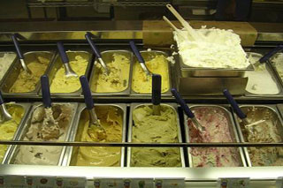 Коммерчески витрина мороженого Gelato ветроуловителя замораживателя дисплея мороженого