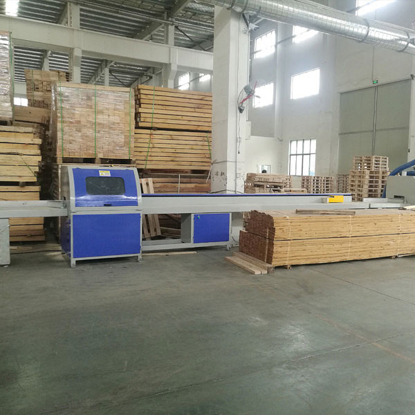 Предкрылки паллета CNC твердые деревянные режа машину пилы для продукции паллета