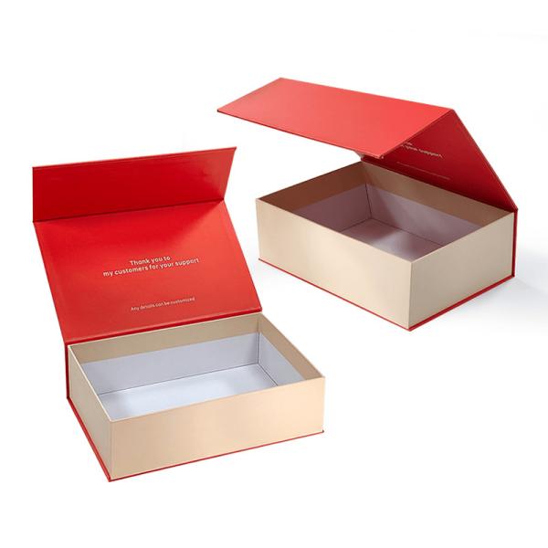 Custom Luxury Red Magnetic Clamshell Christmas Theme Gift Box Bio-Degradable Rigid Magnetic Closure Box Packaging With Handle