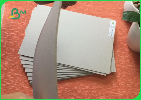 O cartão cinzento dobro 300gsm laminou a placa de papel para o calendário de mesa