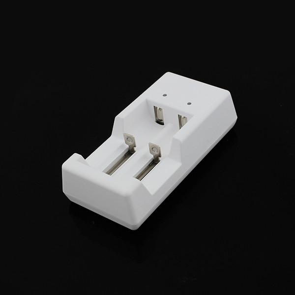 TOMO V6-2 Intelligent Battery Charger 5V usb charger for 1.2V & 3.7V 18650 / 16340 / 14500 /10440 Battery With USB Cable