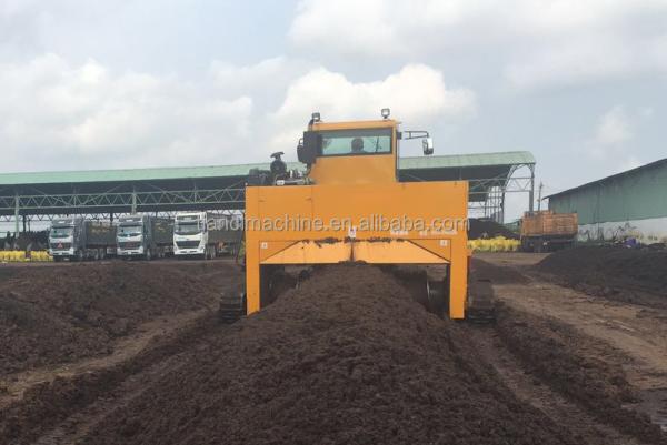 Diesel Crawler Type Compost Turner Machine Crawler-type organic fertilizer fermentation treatment machine