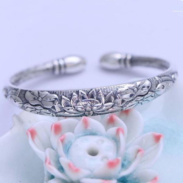 Women Engraved Water Lily Buddhist Sutras Sterling Silver Cuff Bracelet (XH056241)
