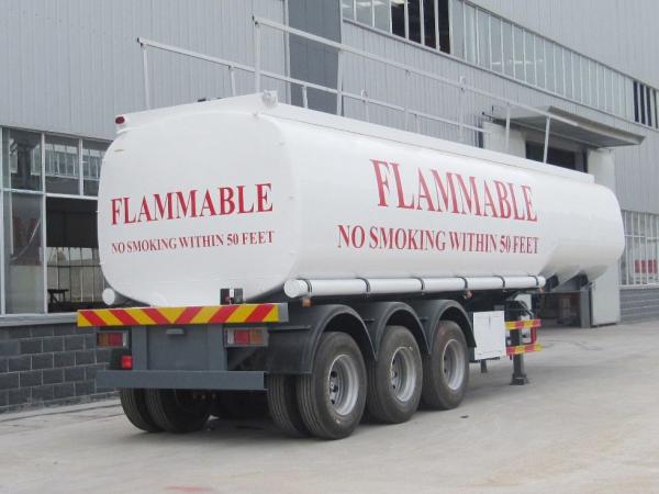 De 60.000 litros do combustível de entrega do caminhão reboque de 50 toneladas semi para a grande entrega maioria do diesel da gasolina