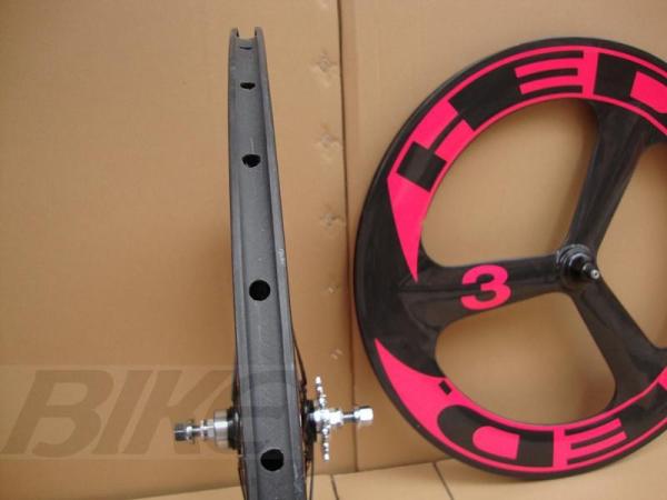 New China YOUNGFAN BIKE front tri-spokes&88rear carbon clincher wheelsets for track bike