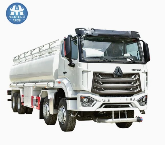 Long Distance 8x4 Diesel 4-6L 10-15T Fuel Oil Tanker Truck Freight Transport Vehicle