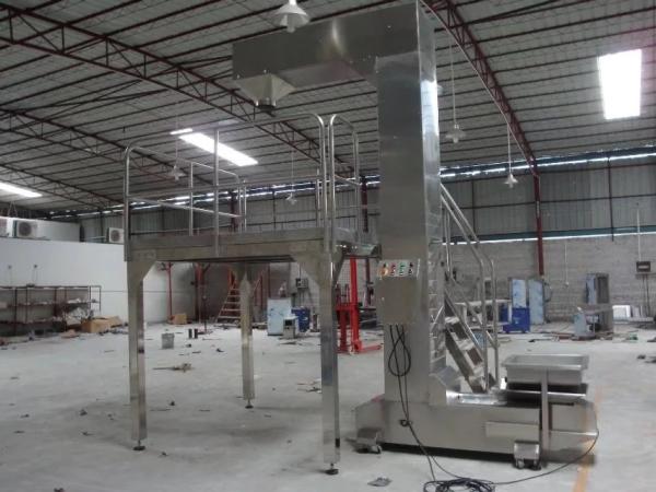 Coffee Bean Copra Almond Food Grade Bucket Elevator Vertical Conveyor