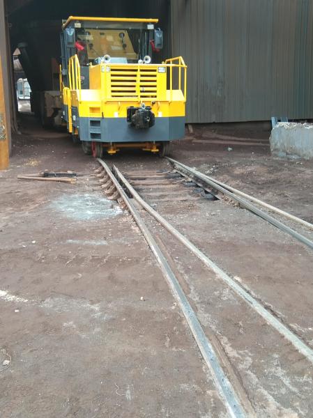 HTRR110 type rail-road tractor integrated body, steel wheel drive can be customized