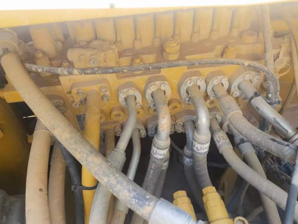 Reliable Caterpillar Excavators: 320gc, 323, and 330 Models