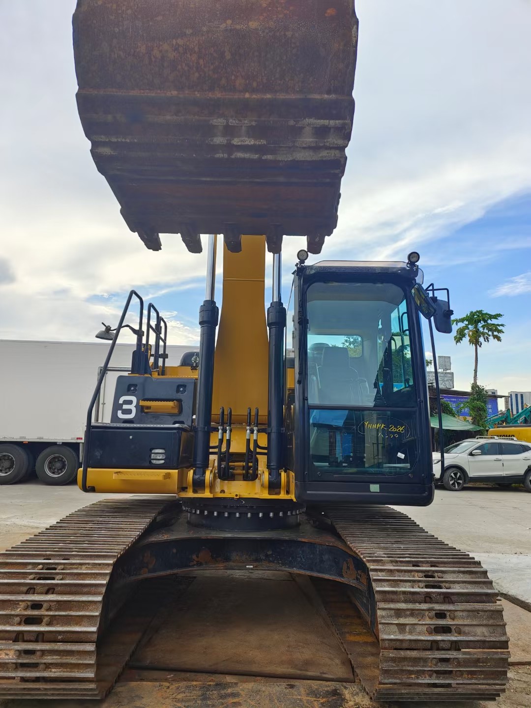 Использованный экскаватор CAT 320E с буфетным буфетом