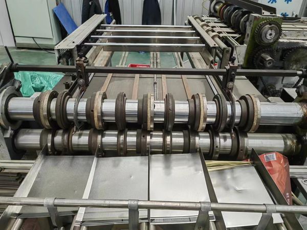 Машина для резки полос из стальной плиты