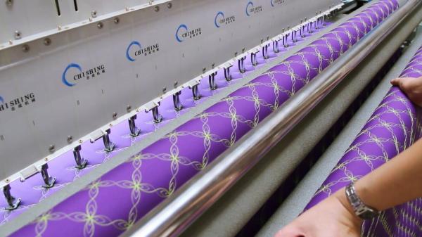 25 Heads Quilting And Embroidery Machine 67.5MM Needle Distance For Wall Decorations