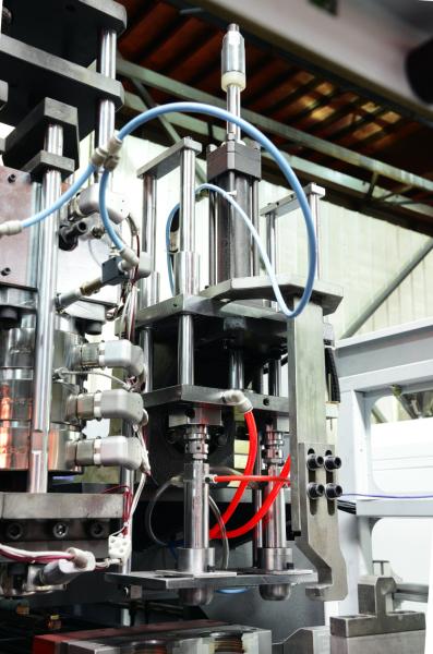 10ml-1L比例した油圧装置が付いている高速プラスチックびんのブロー形成機械