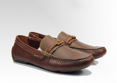 Loafers de couro masculino castanho personalizados Loafers de couro planos feitos à mão