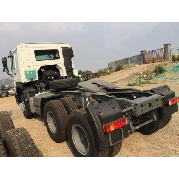 Suspensión aérea rápida de 10 ruedas camión pesado de 12 plazas camión tractor sin cámara trasera y dirección a la izquierda de Sinotruck