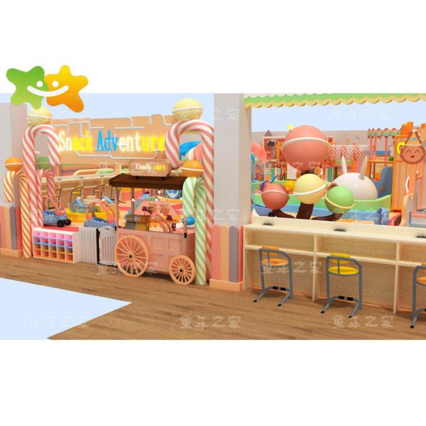 O tema dos doces caçoa as organizações internas da educação do equipamento do campo de jogos aplicadas