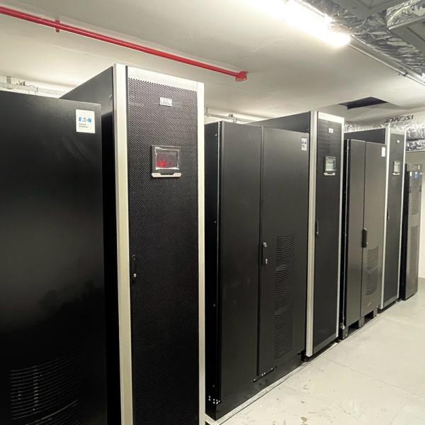 93PR Eaton UPS modular 250KVA 300KVA 400KVA 500KVA 600KVA 800KVA 900KVA 1000KVA 120KVA