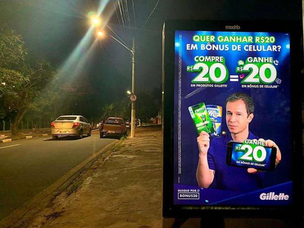 le double de 49 pouces 2500Nits dégrossit Signage extérieur de Digital de totem d'affichage à cristaux liquides