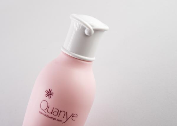 Garrafa cosmética plástica do PCR do ANIMAL DE ESTIMAÇÃO 200ml cor-de-rosa emaranhado com o tampão branco do ABS
