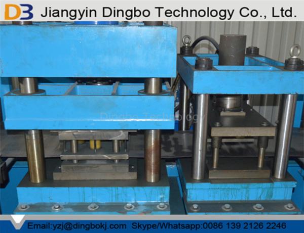 Crash Barrier Roll Forming Machine Highway Guardrail With Hydraulic Post Cutting System