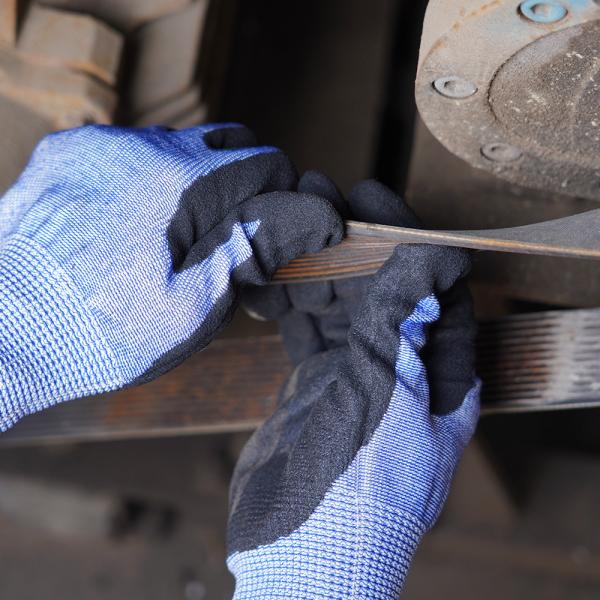 Logo Custom A6 Cut Resistant Gloves With Sandy Nitrile Coating / Touchscreen Compatibility