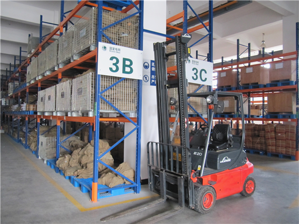 Corrugated Steel Recycable Metal Pallets Stain Proof Non Absorbent