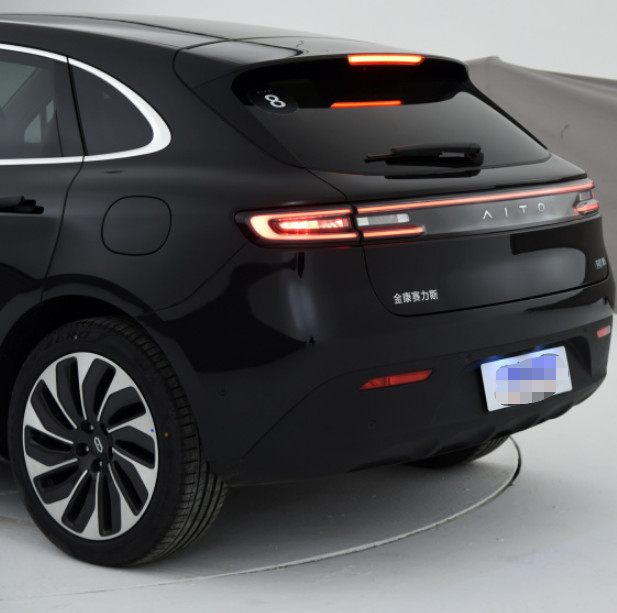 Размер места SUV двери 5 варианта 5 проведения четырехколесного привода Aito M5 2022 средний