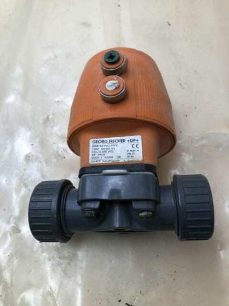 Industrial PPH Plastic Relief Valve DN20 Acid Resistant Leak Proof